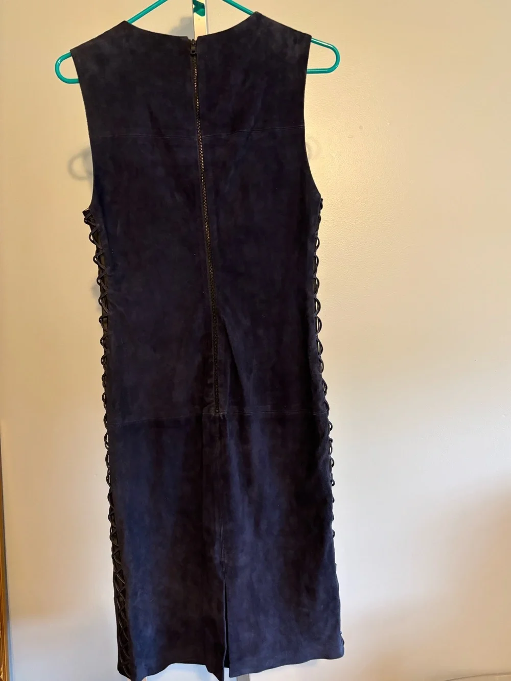 ALICE + OLIVIA LAMBS LEATHER‎ DECORATIVE SIDES SLEEVELESS 10